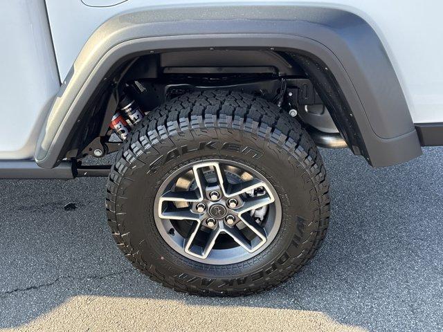 new 2025 Jeep Gladiator car, priced at $47,998