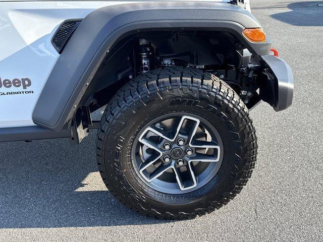 new 2025 Jeep Gladiator car, priced at $47,998