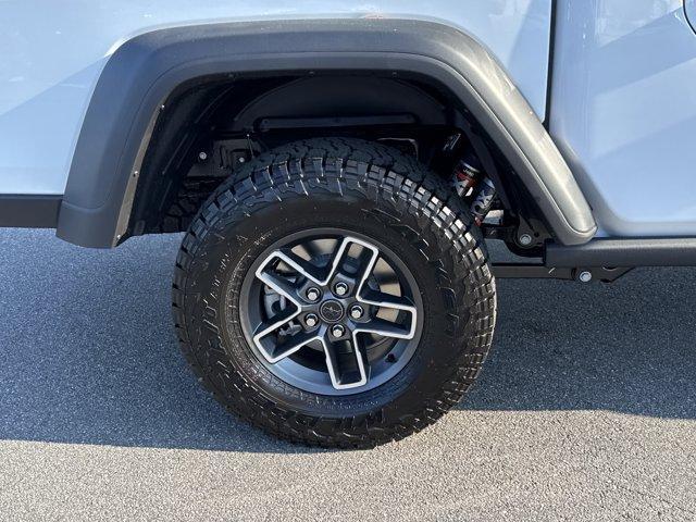 new 2025 Jeep Gladiator car, priced at $47,998