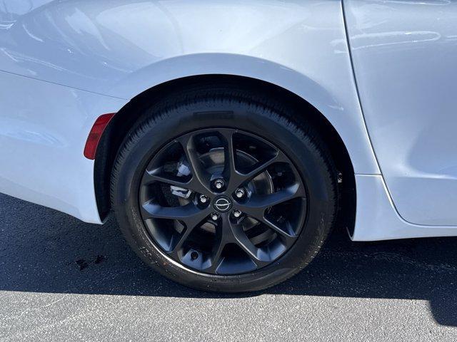 new 2026 Chrysler Pacifica car, priced at $43,968