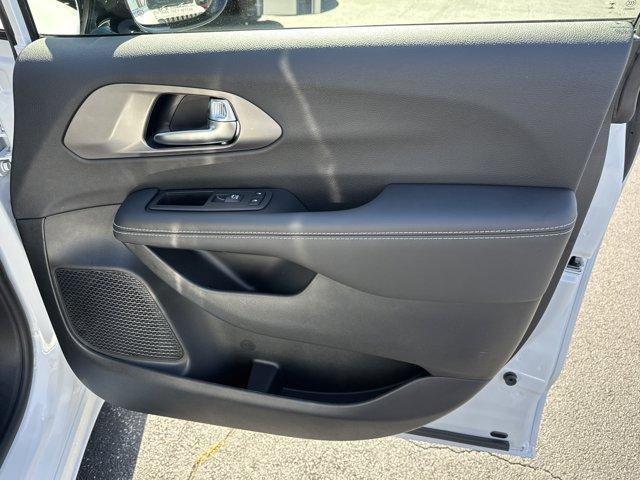 new 2026 Chrysler Pacifica car, priced at $43,968