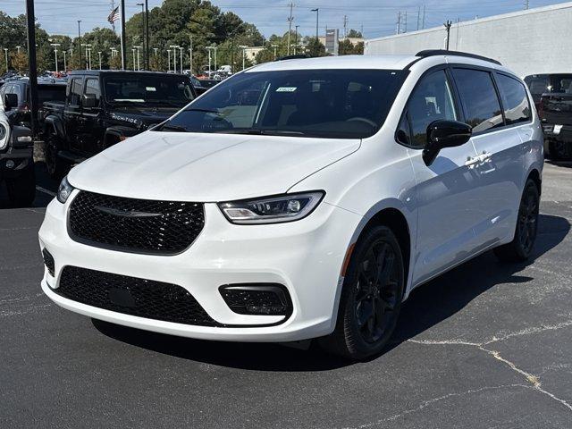 new 2026 Chrysler Pacifica car, priced at $43,968
