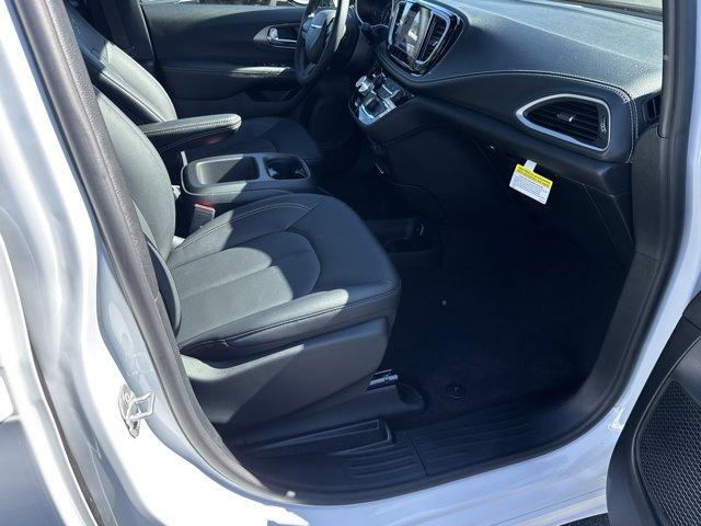 new 2026 Chrysler Pacifica car, priced at $43,968