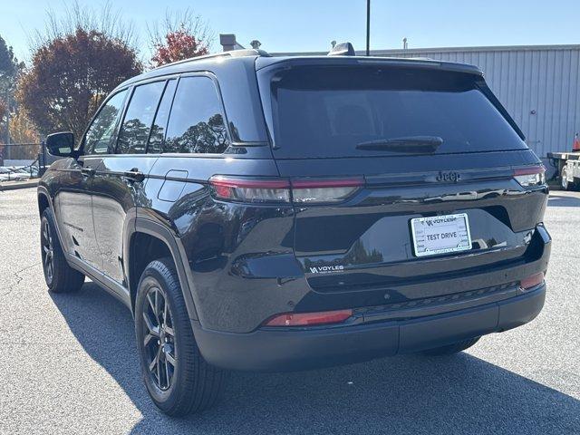 new 2025 Jeep Grand Cherokee car, priced at $41,157