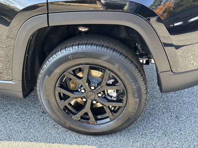 new 2025 Jeep Grand Cherokee car, priced at $41,157