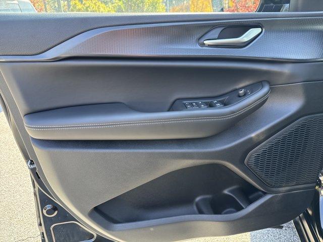 new 2025 Jeep Grand Cherokee car, priced at $41,157