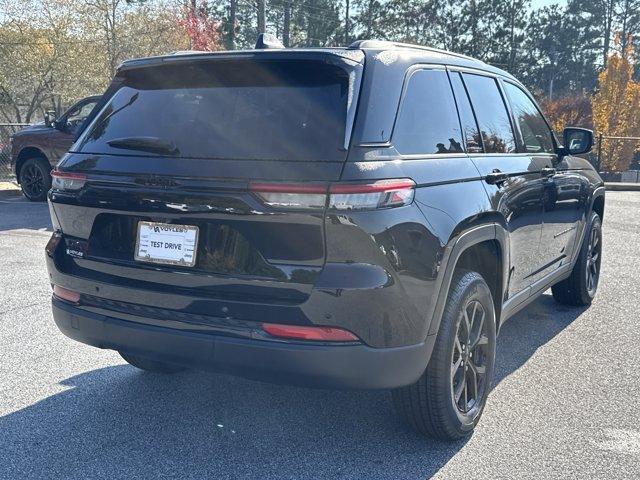 new 2025 Jeep Grand Cherokee car, priced at $41,157