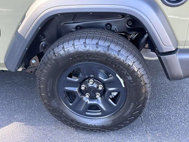 new 2025 Jeep Wrangler car, priced at $33,771
