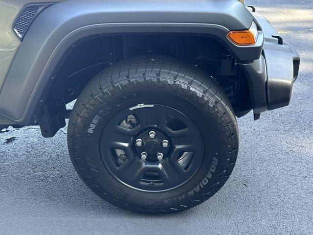new 2025 Jeep Wrangler car, priced at $33,771