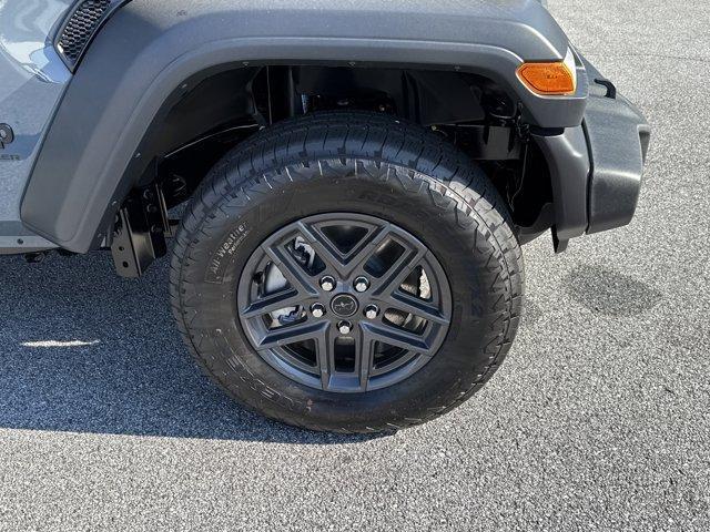 new 2025 Jeep Wrangler car, priced at $41,456