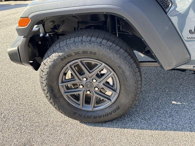 new 2025 Jeep Wrangler car, priced at $41,456