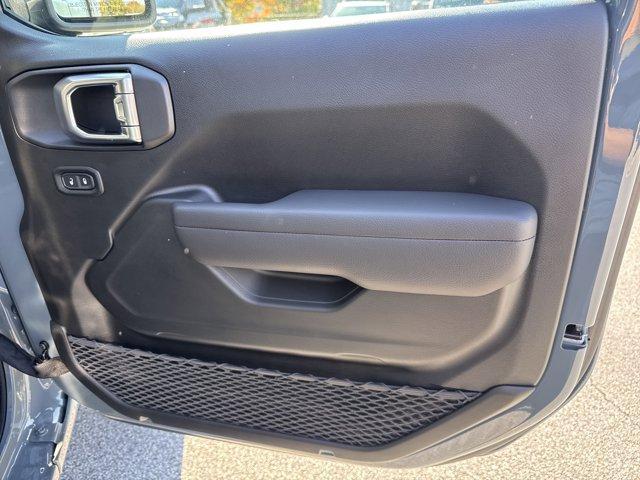 new 2025 Jeep Wrangler car, priced at $41,456