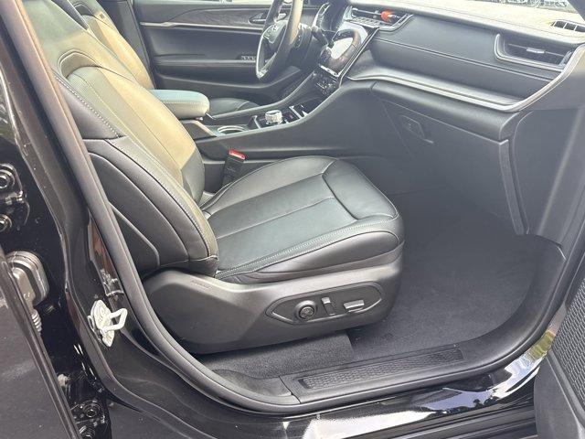 used 2025 Jeep Grand Cherokee L car, priced at $43,744