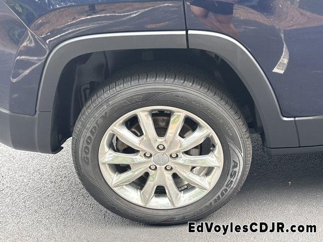 used 2014 Jeep Cherokee car, priced at $13,089