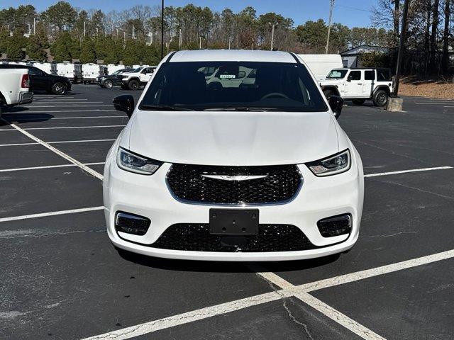 new 2025 Chrysler Pacifica Hybrid car, priced at $44,530