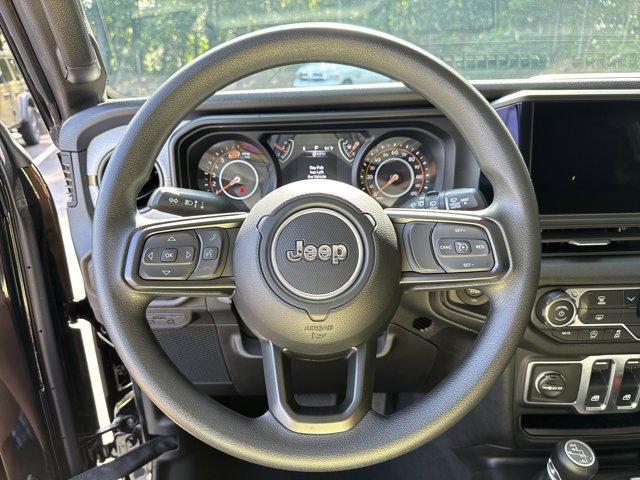new 2025 Jeep Wrangler car, priced at $33,771