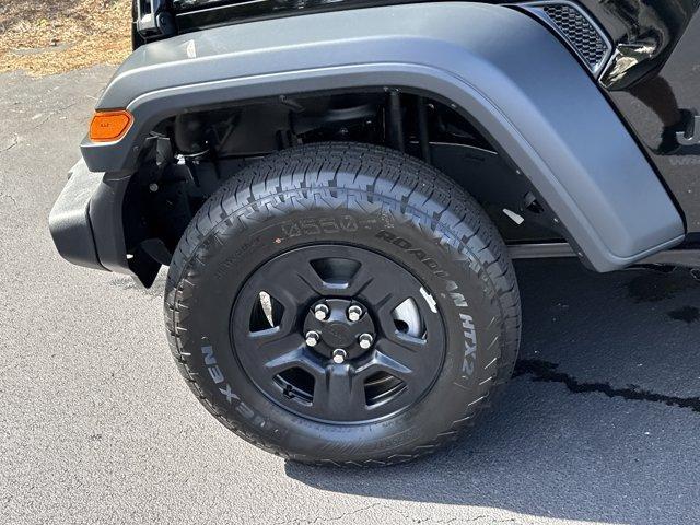 new 2025 Jeep Wrangler car, priced at $33,771