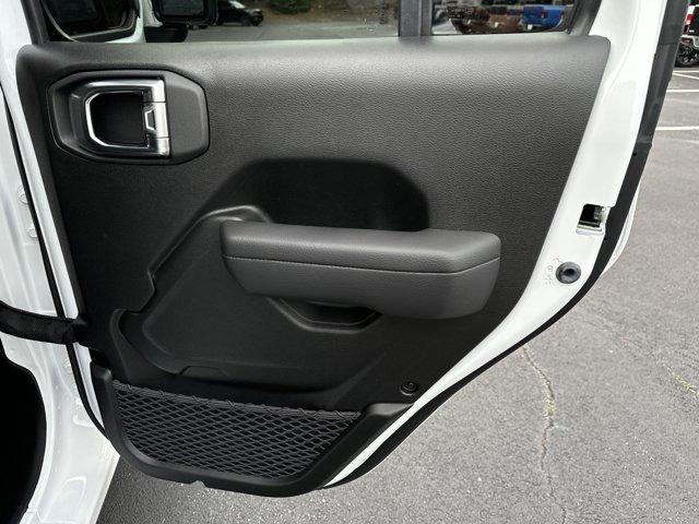 new 2025 Jeep Wrangler car, priced at $47,841