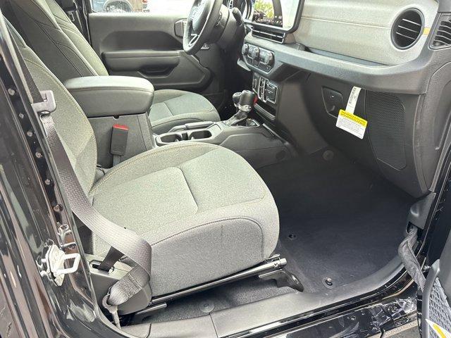 new 2025 Jeep Wrangler car, priced at $46,948