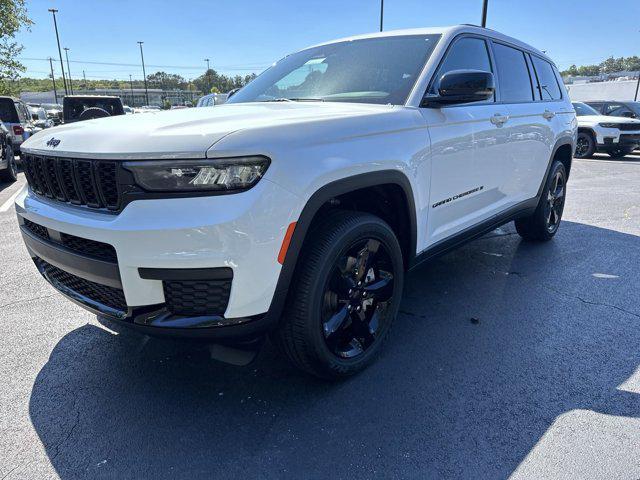 new 2024 Jeep Grand Cherokee L car, priced at $37,424