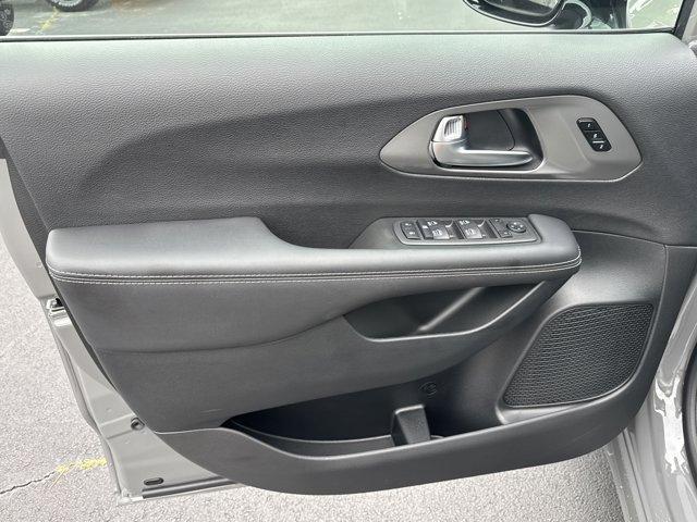 new 2025 Chrysler Pacifica car, priced at $38,735
