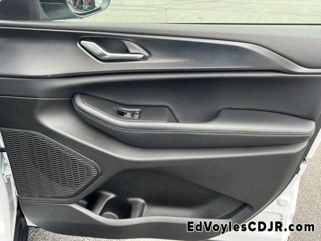 used 2025 Jeep Grand Cherokee car, priced at $31,820