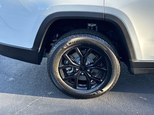 new 2025 Jeep Grand Cherokee L car, priced at $41,101