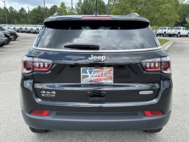 new 2024 Jeep Compass car, priced at $25,000