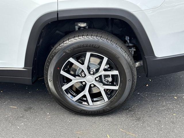new 2025 Jeep Grand Cherokee L car, priced at $42,837