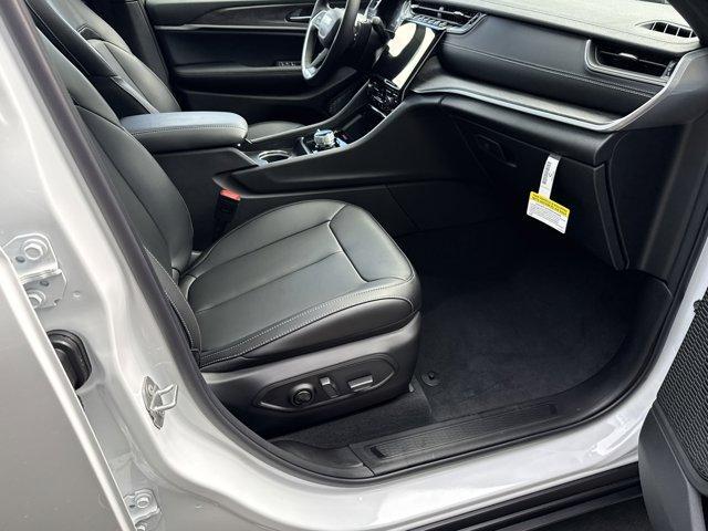 new 2025 Jeep Grand Cherokee L car, priced at $42,837