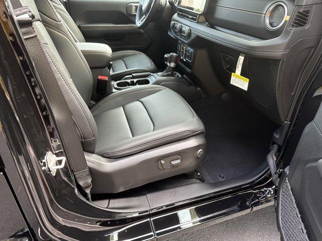 new 2025 Jeep Wrangler car, priced at $49,558