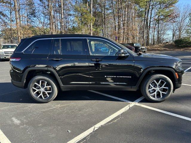 new 2025 Jeep Grand Cherokee car, priced at $45,698