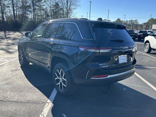 new 2025 Jeep Grand Cherokee car, priced at $45,698