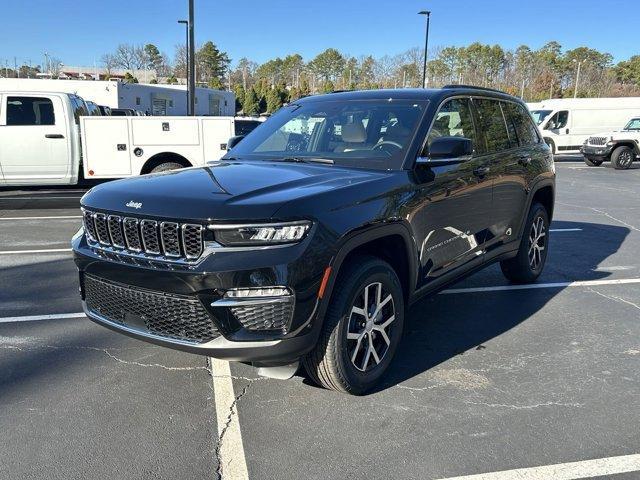 new 2025 Jeep Grand Cherokee car, priced at $45,698