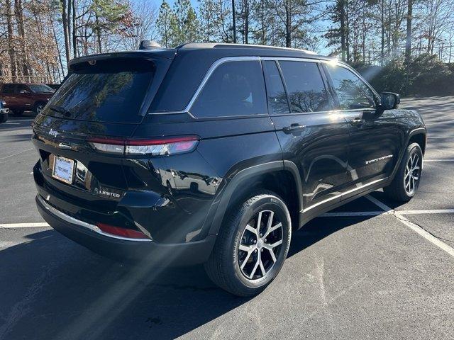 new 2025 Jeep Grand Cherokee car, priced at $45,698