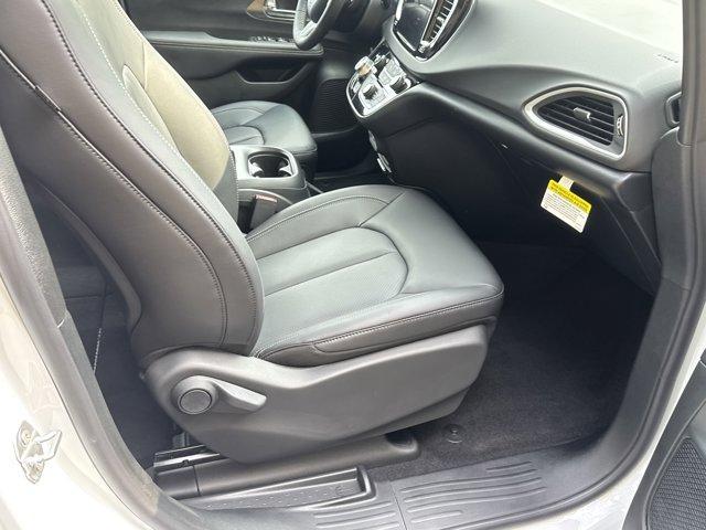 new 2025 Chrysler Voyager car, priced at $38,014