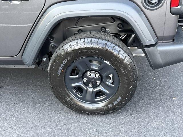 new 2025 Jeep Wrangler car, priced at $36,711