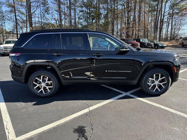 new 2025 Jeep Grand Cherokee car, priced at $45,318