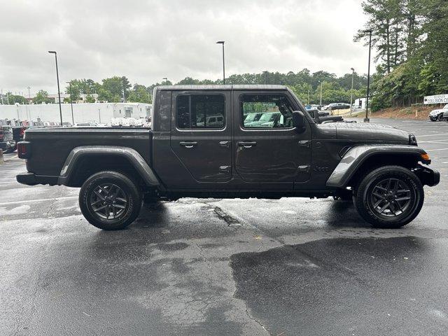 new 2025 Jeep Gladiator car, priced at $44,268