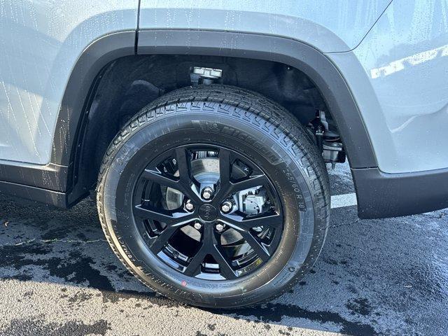 new 2025 Jeep Grand Cherokee car, priced at $41,460