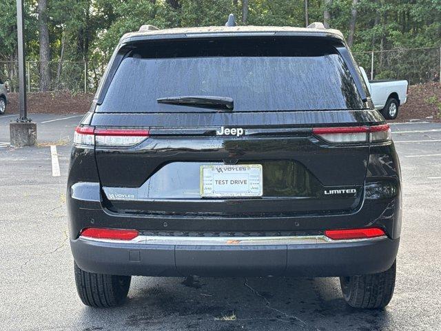 new 2025 Jeep Grand Cherokee car, priced at $37,856