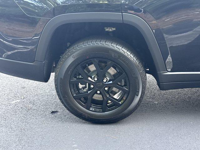 new 2025 Jeep Grand Cherokee L car, priced at $41,386
