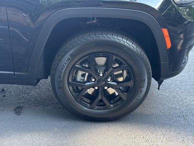 new 2025 Jeep Grand Cherokee L car, priced at $41,386