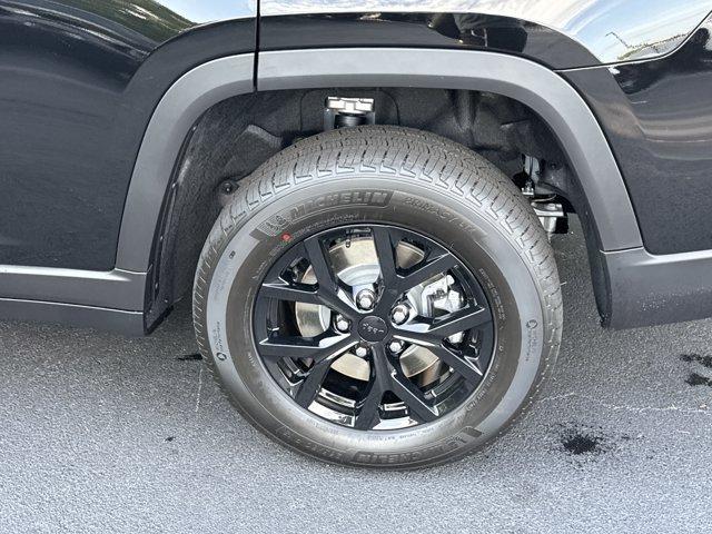 new 2025 Jeep Grand Cherokee L car, priced at $41,386