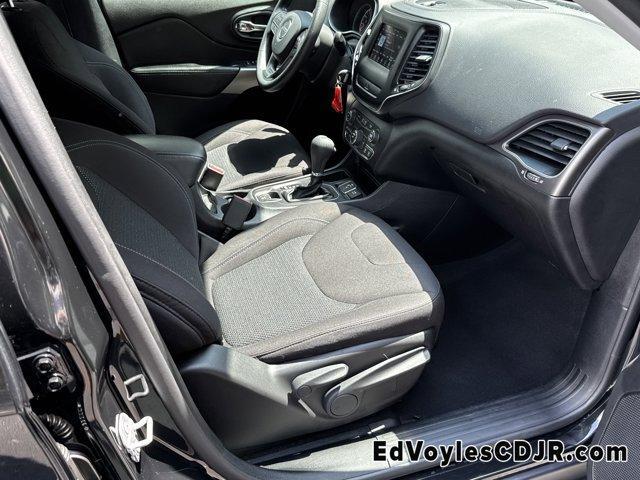 used 2020 Jeep Cherokee car, priced at $15,887