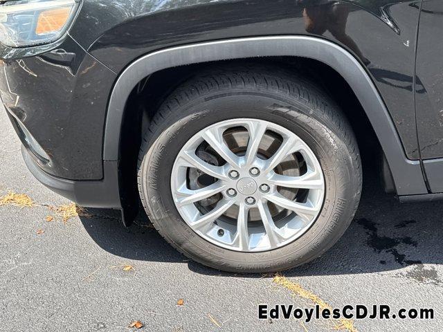 used 2020 Jeep Cherokee car, priced at $15,887