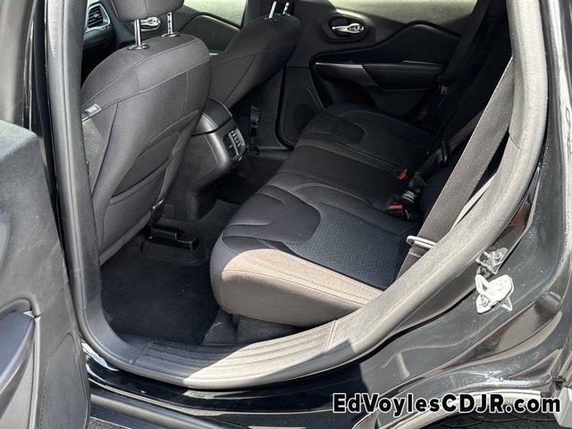 used 2020 Jeep Cherokee car, priced at $15,887
