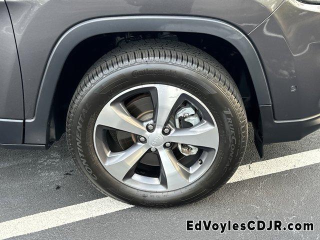 used 2021 Jeep Cherokee car, priced at $25,778