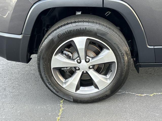 used 2021 Jeep Cherokee car, priced at $24,927