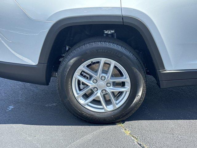 new 2025 Jeep Grand Cherokee L car, priced at $38,074